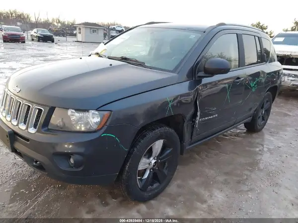 1C4NJDBB4GD507852 2016 JEEP COMPASS - Image 2