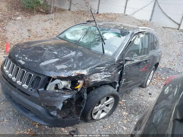 1C4NJDBB4GD522125 2016 JEEP COMPASS - Image 2