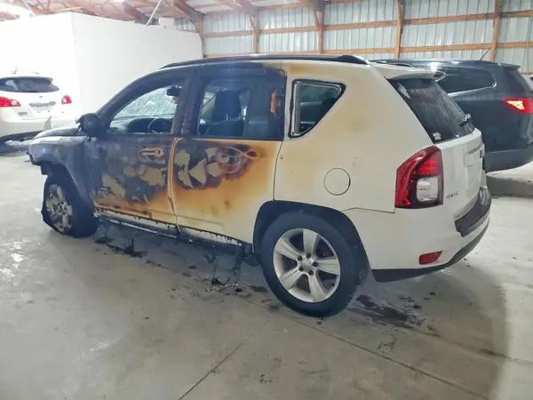 1C4NJDBB4GD559305 2016 JEEP COMPASS - Image 2