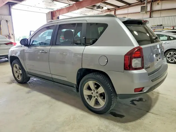 1C4NJDBB4GD571860 2016 JEEP COMPASS - Image 2