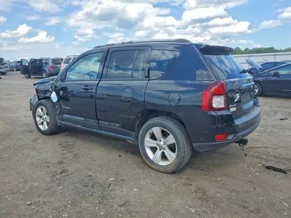 1C4NJDBB4GD618028 2016 JEEP COMPASS - Image 2