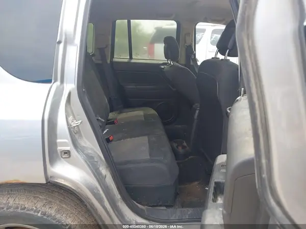 1C4NJDBB4GD670999 2016 JEEP COMPASS - Image 8