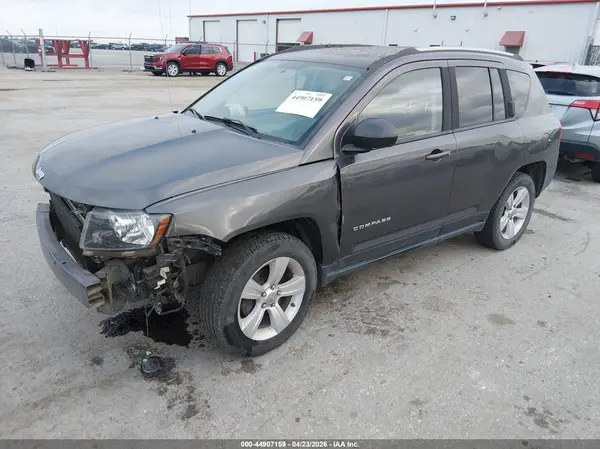 1C4NJDBB4GD741781 2016 JEEP COMPASS - Image 2