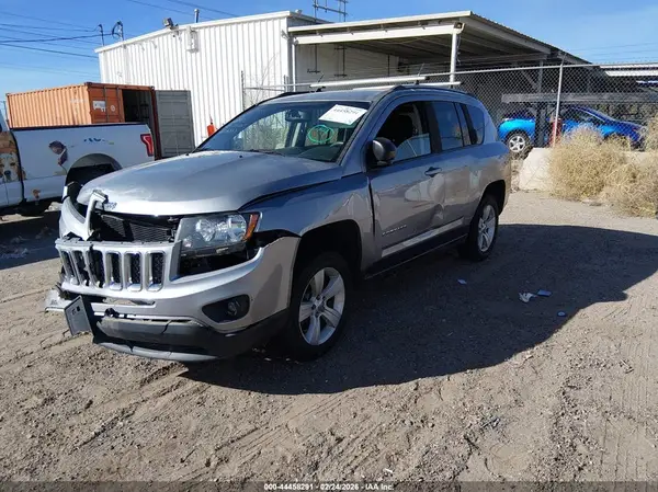 1C4NJDBB4GD756023 2016 JEEP COMPASS - Image 2