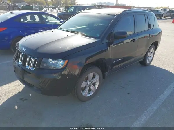 1C4NJDBB4GD781066 2016 JEEP COMPASS - Image 2