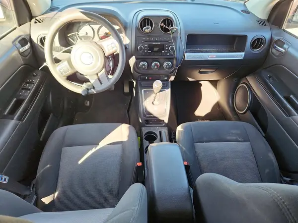 1C4NJDBB4HD106240 2017 JEEP COMPASS - Image 8