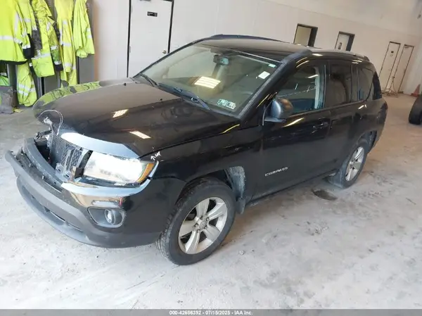 1C4NJDBB4HD141764 2017 JEEP COMPASS - Image 2