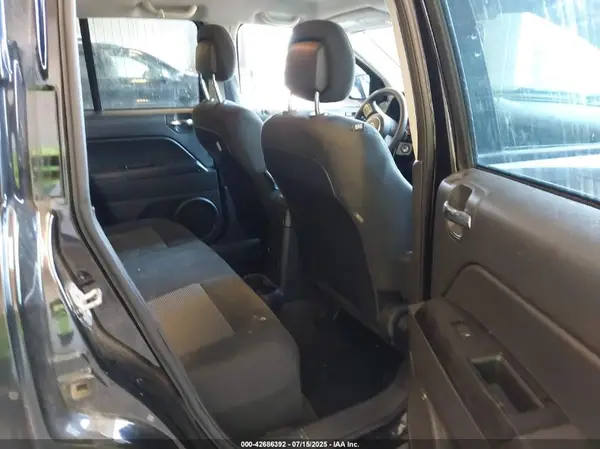 1C4NJDBB4HD141764 2017 JEEP COMPASS - Image 8