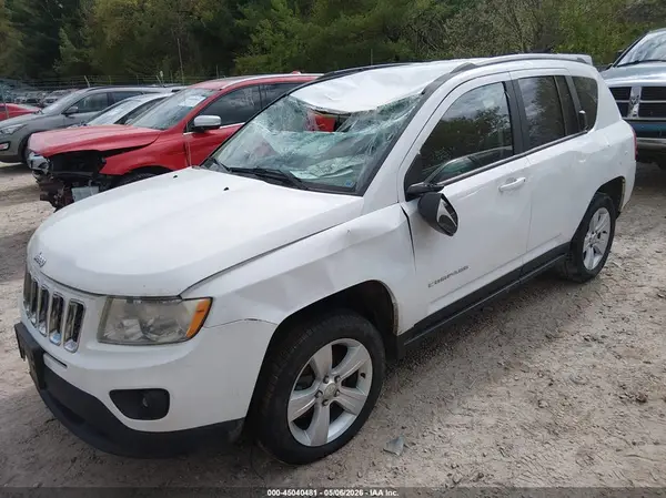 1C4NJDBB4HD142798 2017 JEEP COMPASS - Image 2