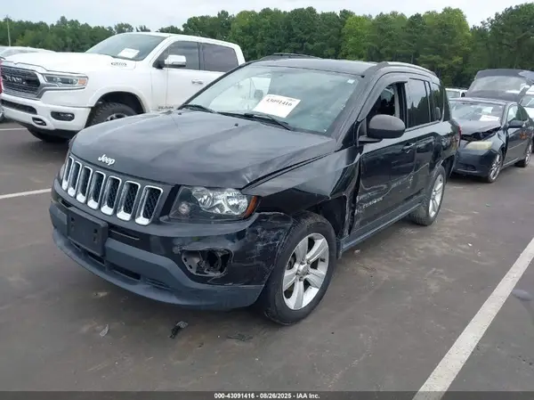 1C4NJDBB4HD143692 2017 JEEP COMPASS - Image 2