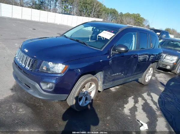 1C4NJDBB4HD143899 2017 JEEP COMPASS - Image 2