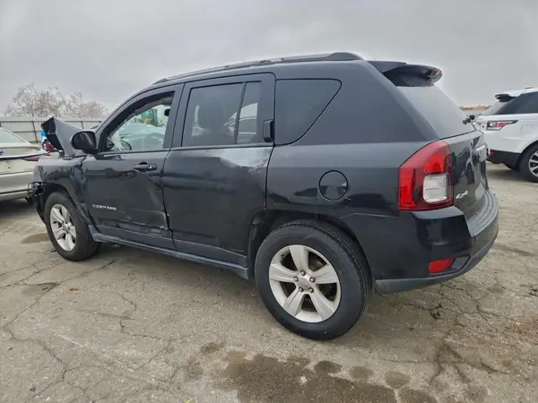 1C4NJDBB5GD520982 2016 JEEP COMPASS - Image 2