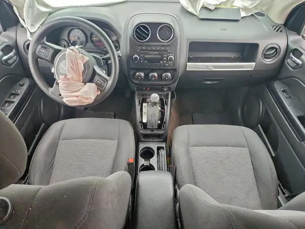 1C4NJDBB5GD520982 2016 JEEP COMPASS - Image 8