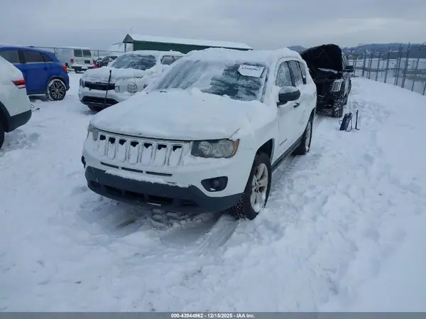 1C4NJDBB5GD524076 2016 JEEP COMPASS - Image 2