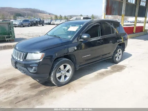 1C4NJDBB5GD535319 2016 JEEP COMPASS - Image 2