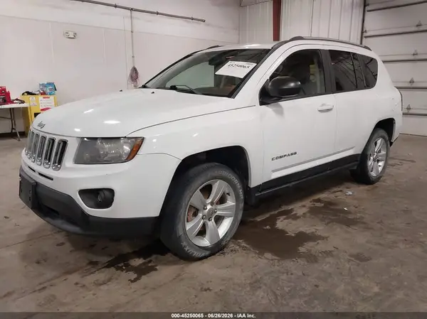 1C4NJDBB5GD549964 2016 JEEP COMPASS - Image 2