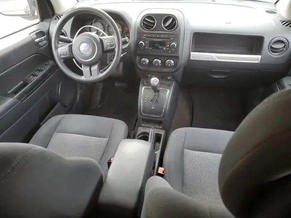1C4NJDBB5GD556770 2016 JEEP COMPASS - Image 8