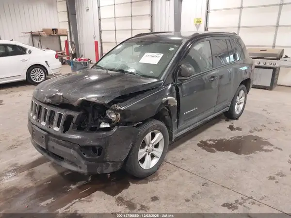 1C4NJDBB5GD617938 2016 JEEP COMPASS - Image 2