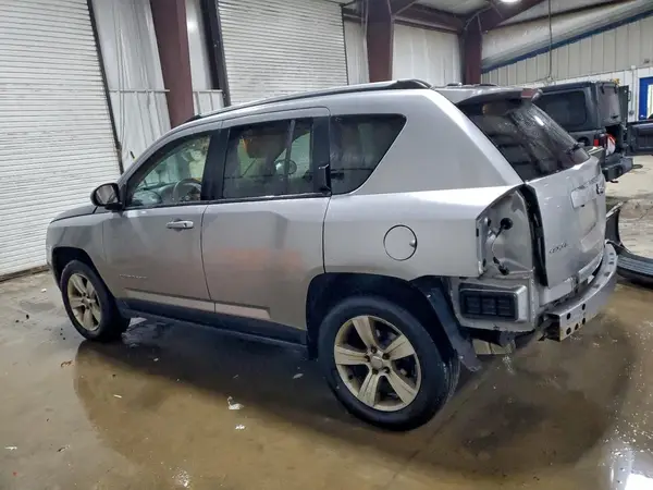 1C4NJDBB5GD718641 2016 JEEP COMPASS - Image 2