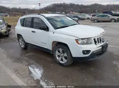 1C4NJDBB5GD804581 2016 JEEP COMPASS