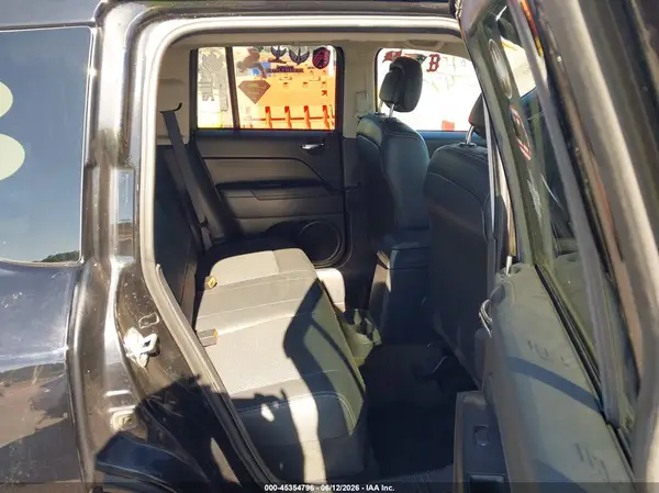 1C4NJDBB5HD101600 2017 JEEP COMPASS - Image 8