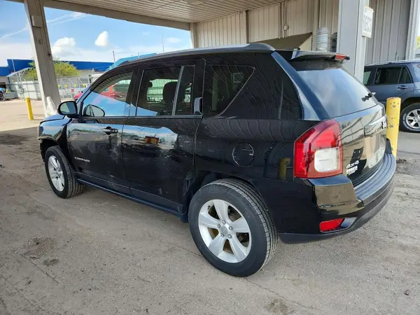 1C4NJDBB5HD104948 2017 JEEP COMPASS - Image 2