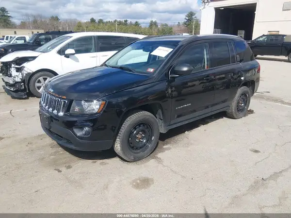 1C4NJDBB5HD105792 2017 JEEP COMPASS - Image 2