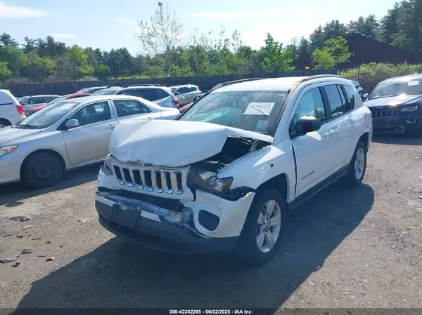 1C4NJDBB5HD107025 2017 JEEP COMPASS - Image 2