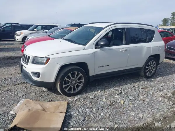 1C4NJDBB5HD127582 2017 JEEP COMPASS - Image 2
