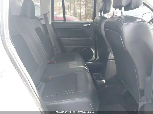 1C4NJDBB5HD127582 2017 JEEP COMPASS - Image 8
