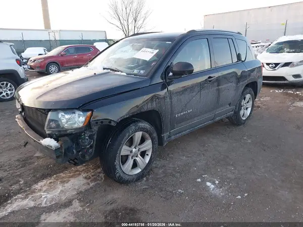1C4NJDBB5HD143295 2017 JEEP COMPASS - Image 2