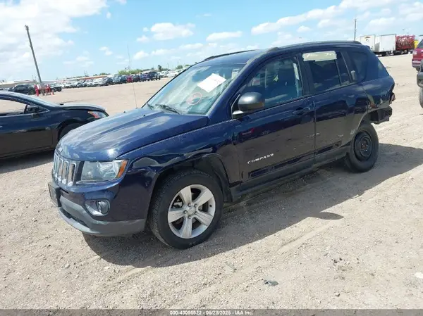 1C4NJDBB5HD143961 2017 JEEP COMPASS - Image 2