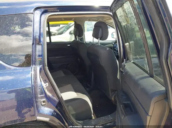 1C4NJDBB5HD143961 2017 JEEP COMPASS - Image 8