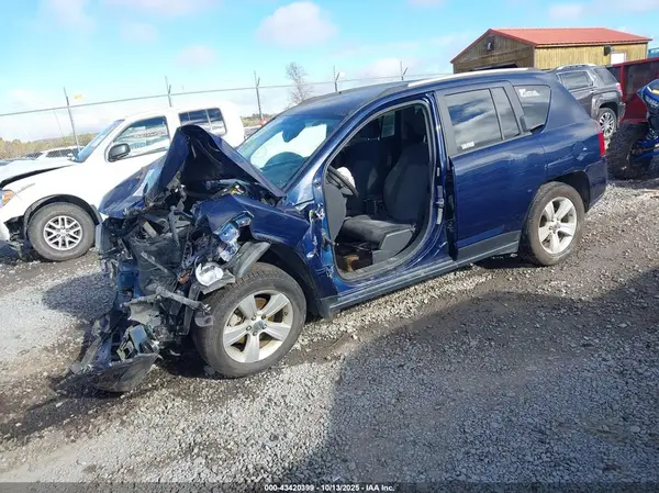 1C4NJDBB5HD154877 2017 JEEP COMPASS - Image 2
