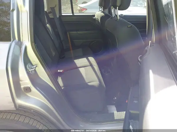 1C4NJDBB6GD571990 2016 JEEP COMPASS - Image 8