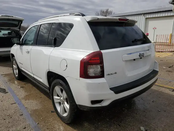 1C4NJDBB6GD610402 2016 JEEP COMPASS - Image 2
