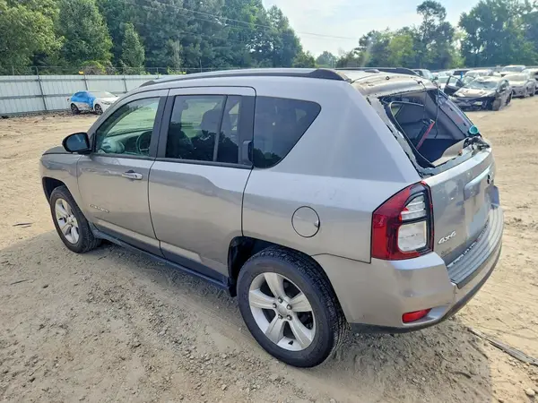1C4NJDBB6GD626518 2016 JEEP COMPASS - Image 2