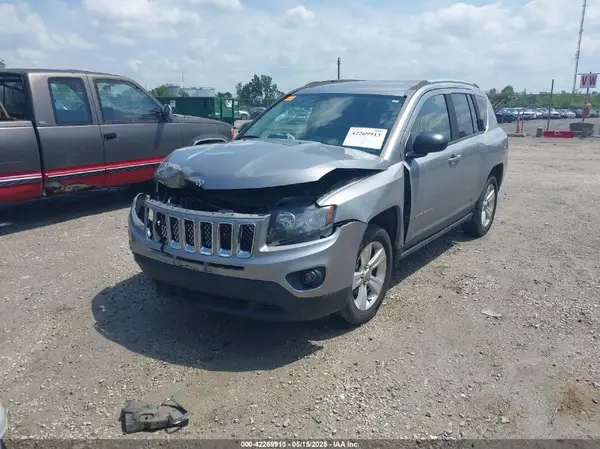 1C4NJDBB6GD626678 2016 JEEP COMPASS - Image 2