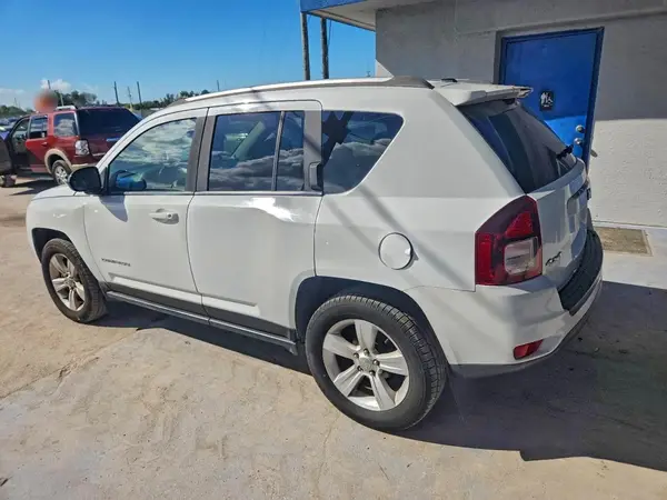 1C4NJDBB6GD631637 2016 JEEP COMPASS - Image 2