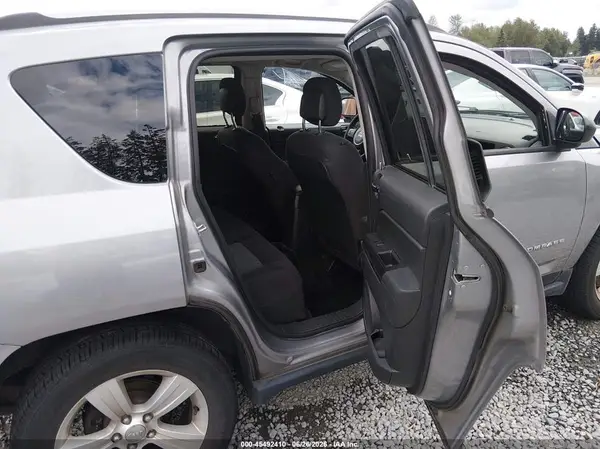 1C4NJDBB6GD631704 2016 JEEP COMPASS - Image 8