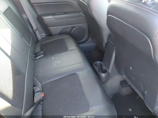 1C4NJDBB6GD697637 2016 JEEP COMPASS - Image 8