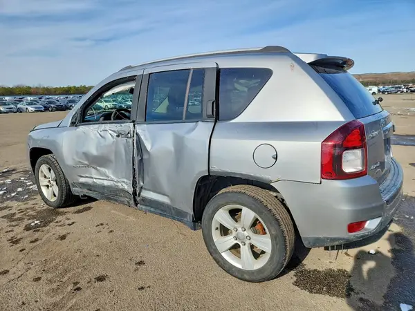 1C4NJDBB6GD712881 2016 JEEP COMPASS - Image 2
