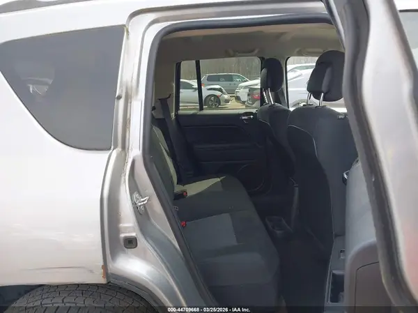 1C4NJDBB6GD718762 2016 JEEP COMPASS - Image 8