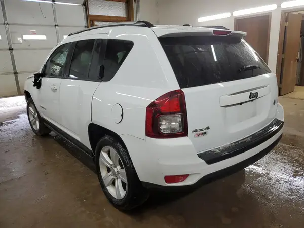 1C4NJDBB6GD756198 2016 JEEP COMPASS - Image 2