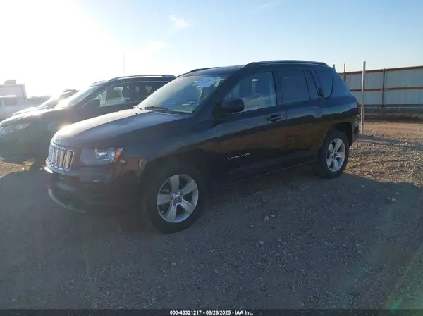1C4NJDBB6GD779318 2016 JEEP COMPASS - Image 2
