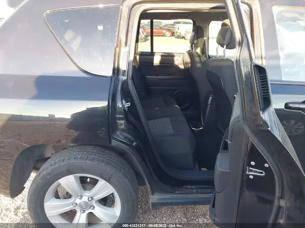 1C4NJDBB6GD779318 2016 JEEP COMPASS - Image 8