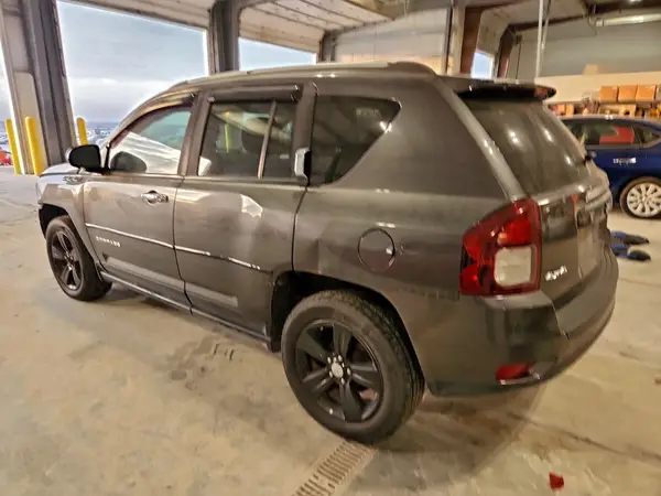1C4NJDBB6HD105705 2017 JEEP COMPASS - Image 2