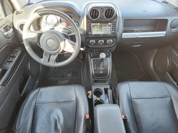 1C4NJDBB6HD105784 2017 JEEP COMPASS - Image 8