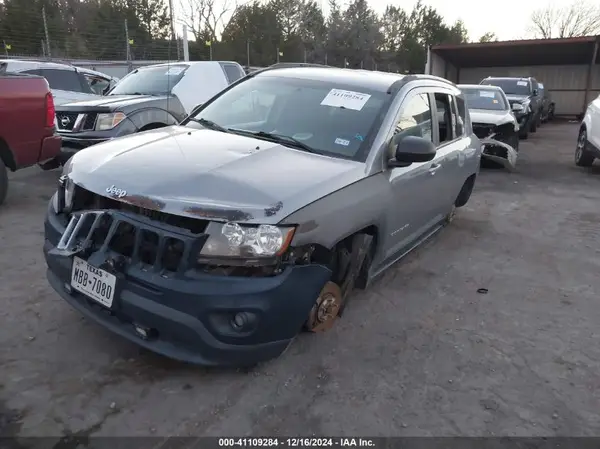 1C4NJDBB6HD138221 2017 JEEP COMPASS - Image 2