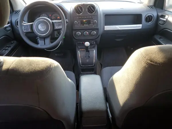 1C4NJDBB6HD142690 2017 JEEP COMPASS - Image 8